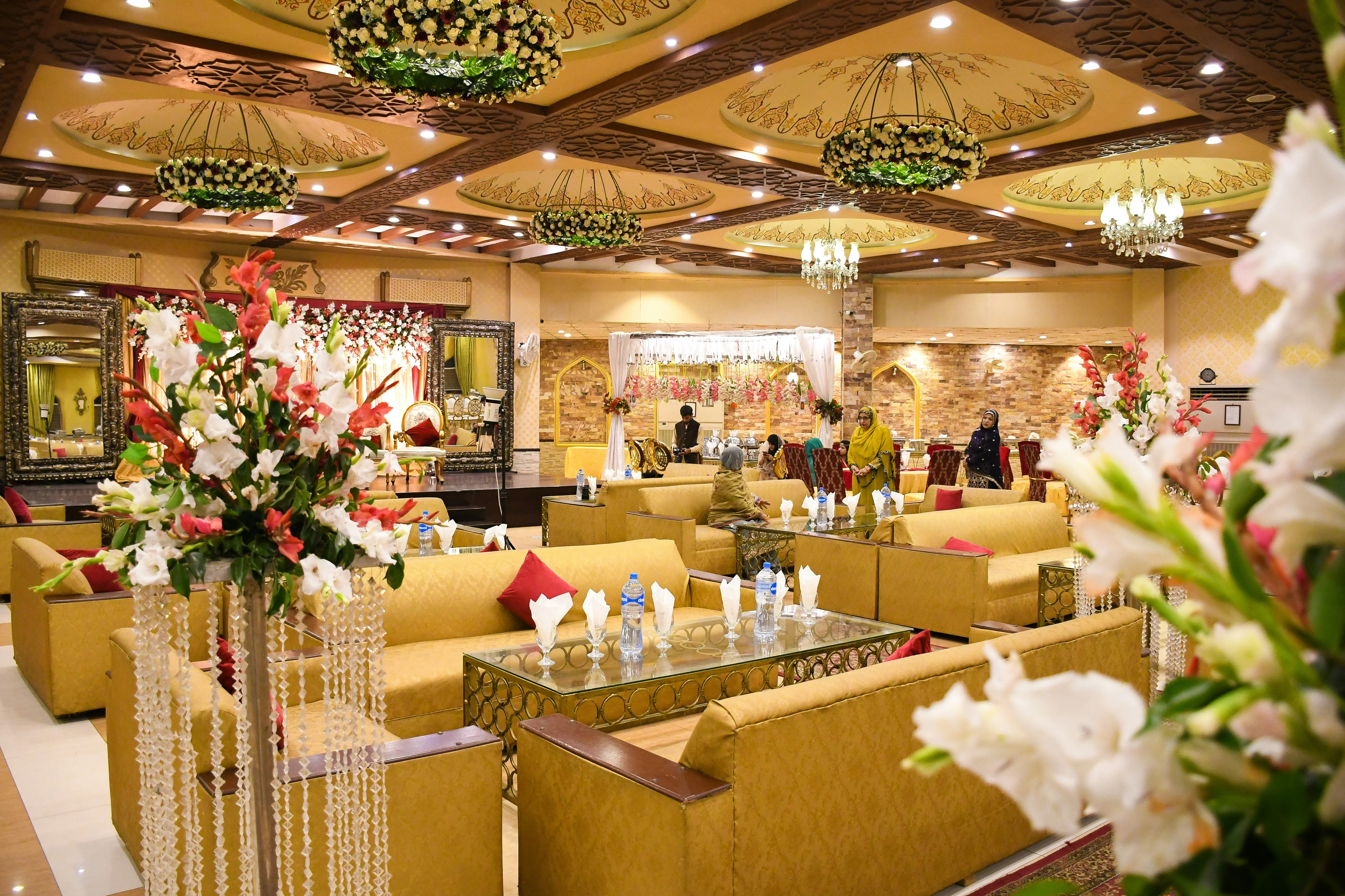 Elegant Indian wedding reception decor